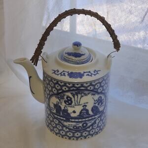 Antique Qing Dynasty Chinese Porcelain Blue & White Teapot & Lid Asian Culture